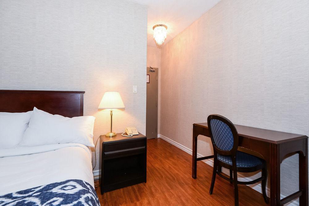 Ottawa Inn Hotel Bagian luar foto
